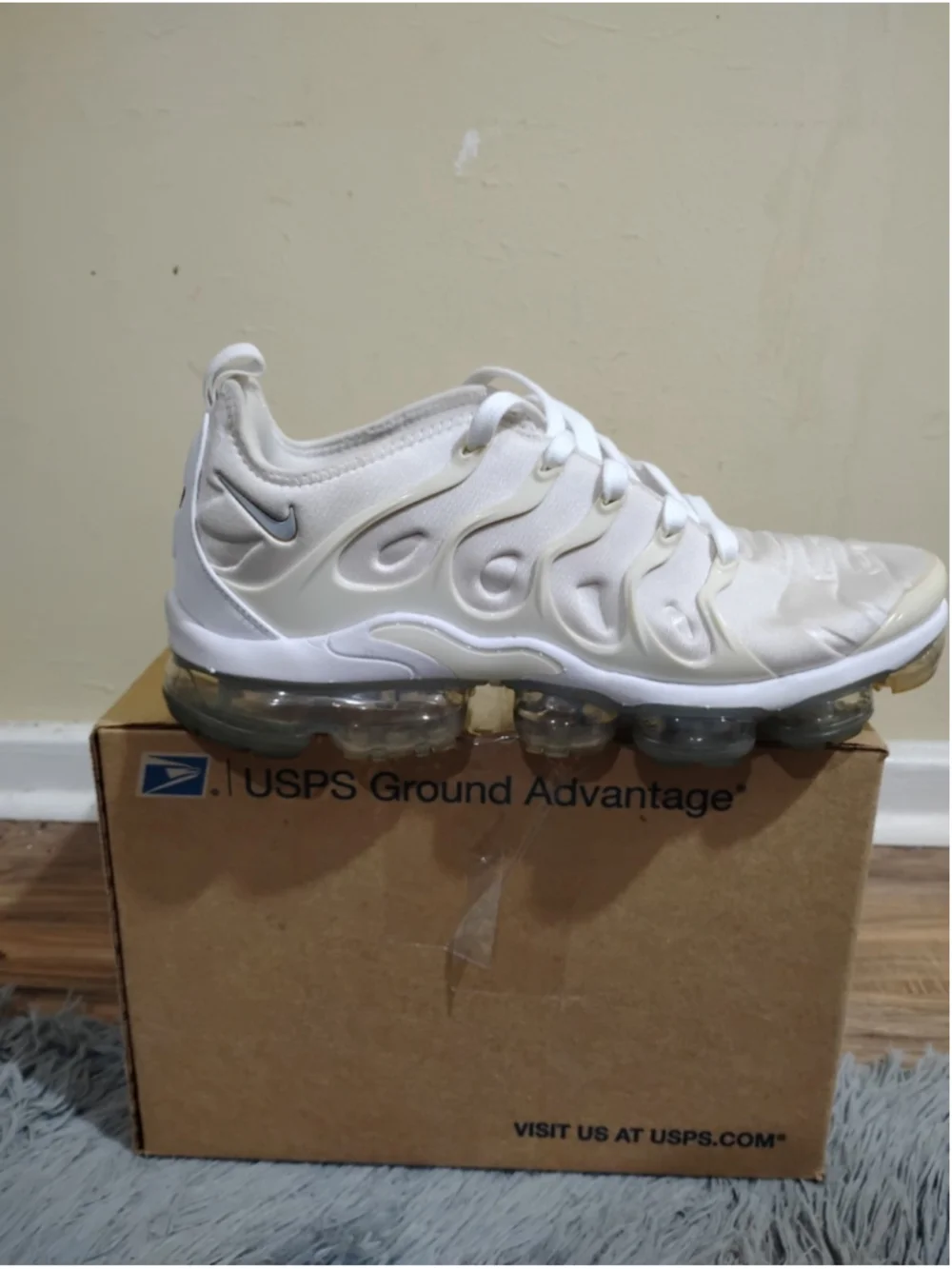 Nike Air VaporMax Plus Men Size 11.5 White Pure Platinum Sneakers 924453-100